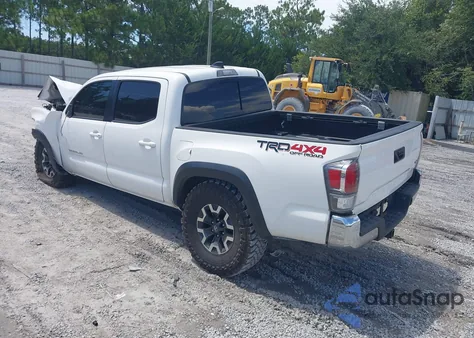 2021 Toyota Tacoma Trd Off-Road z USA, uszkodzony, nr VIN 3TMCZ5AN8MM389015